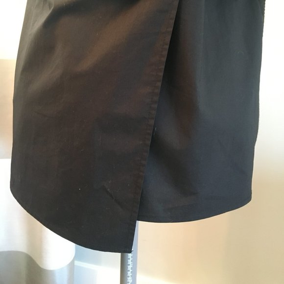 Banana Republic Sleeveless Sweater - Picture 4 of 8